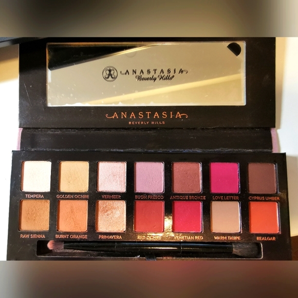 Anastasia Beverly Hills Other - Modern Renaissance Anastasia eyeshadpw